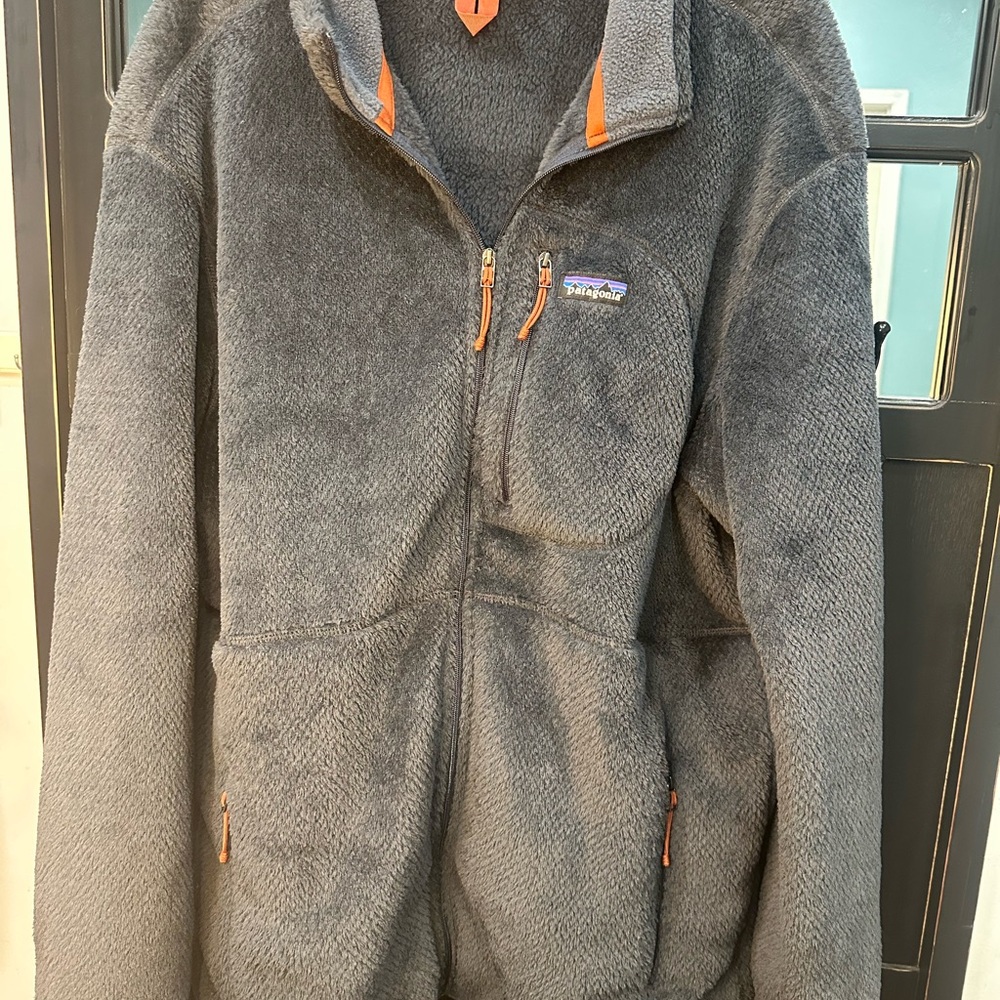Patagonia Men’s Dark Gray Fleece Zip Jacket with Orange Trim